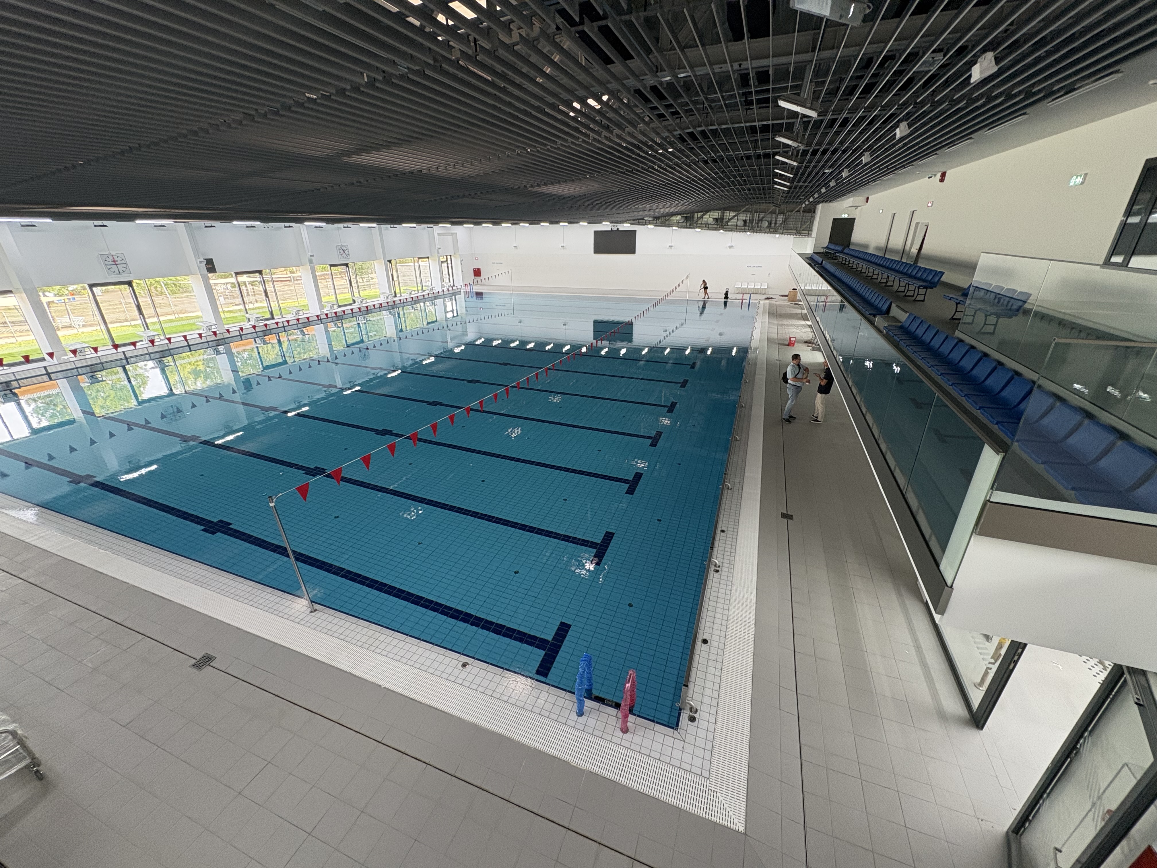 Úszómestert keres az NSÜ