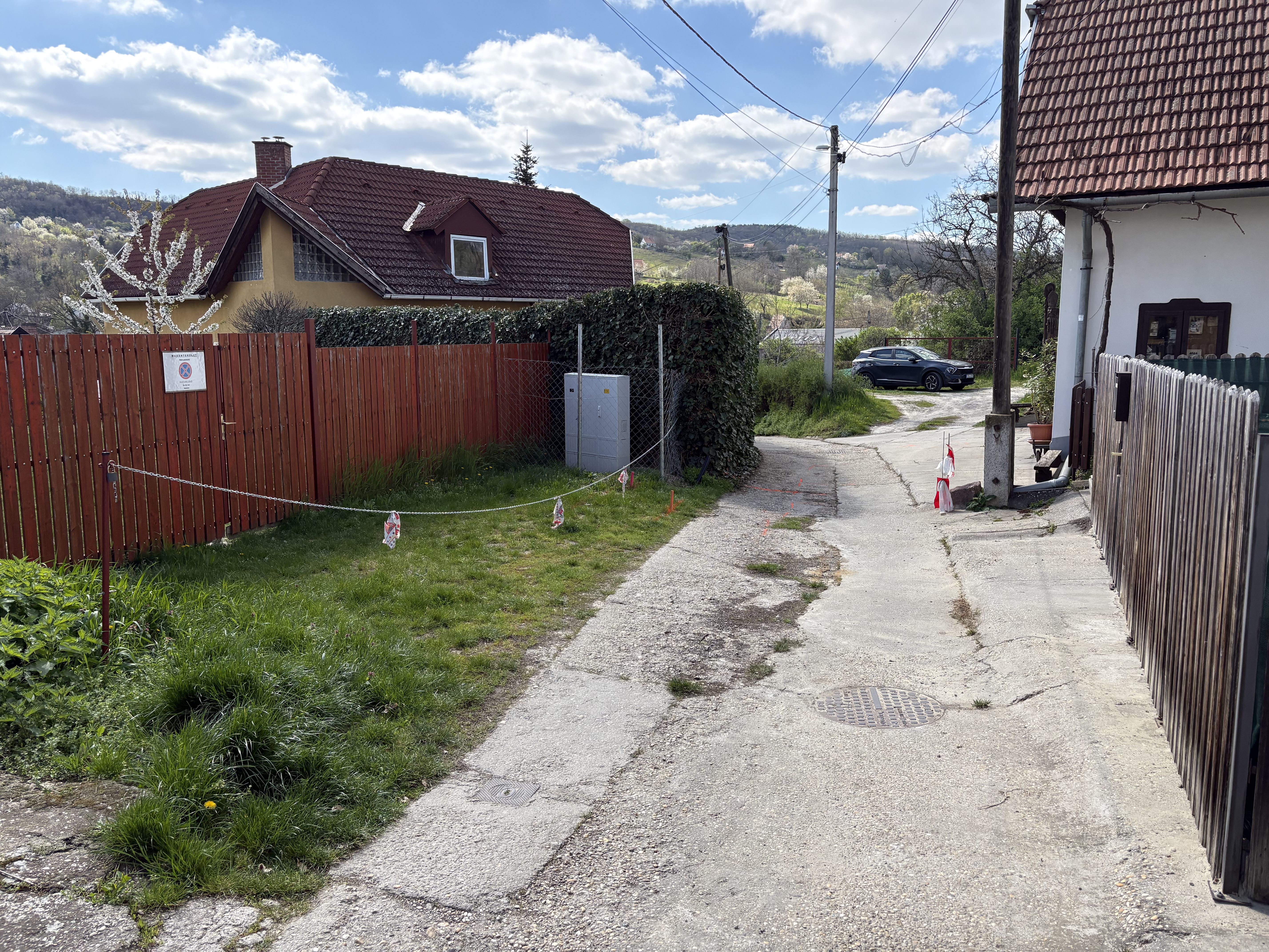 Útzár az Istifán gödre utcában