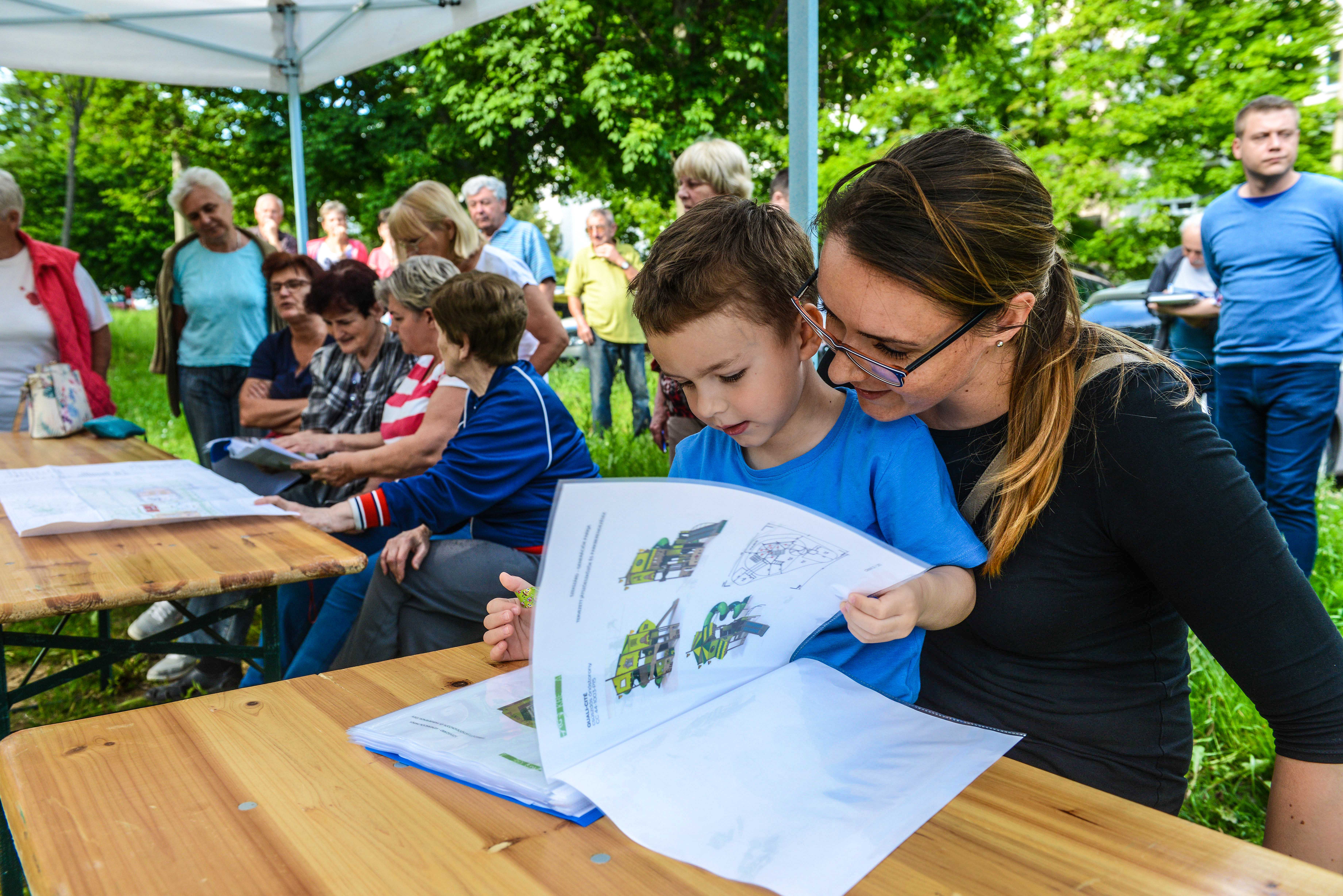 Generációk parkja.jpg